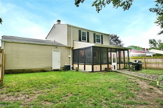 94 Camrose Drive, Niles, OH 44446