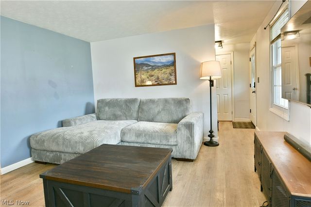 94 Camrose Drive, Niles, OH 44446