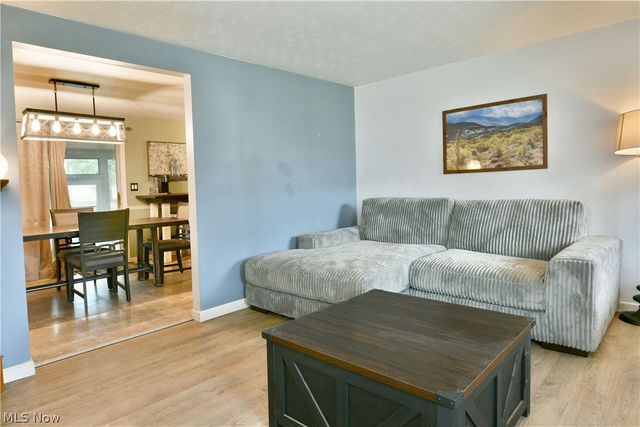 94 Camrose Drive, Niles, OH 44446