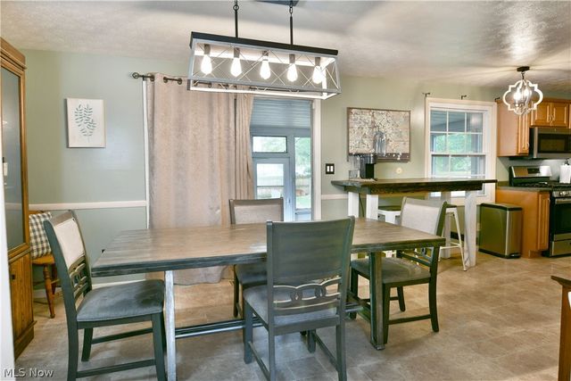 94 Camrose Drive, Niles, OH 44446