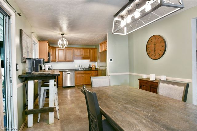 94 Camrose Drive, Niles, OH 44446