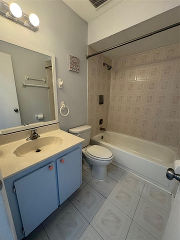 5112 BONNEDALE COURT, Tampa, FL 33624