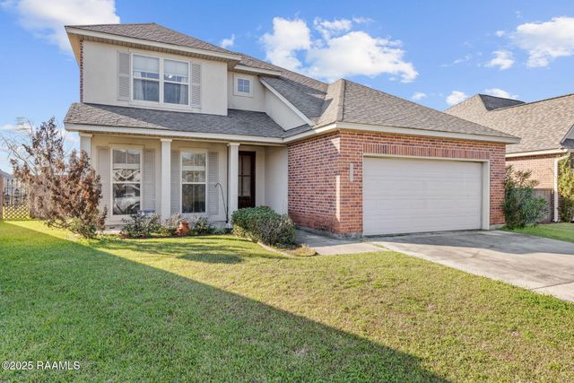 102 Still Waters Road, Broussard, LA 70518