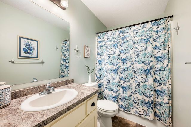 1617 129th Avenue NE, Blaine, MN 55449