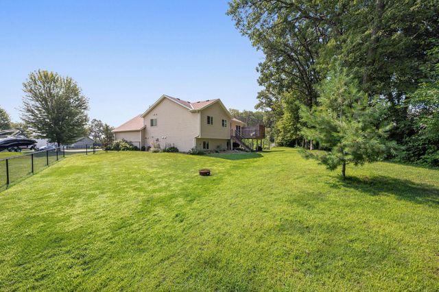 1617 129th Avenue NE, Blaine, MN 55449