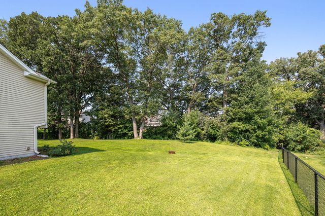 1617 129th Avenue NE, Blaine, MN 55449