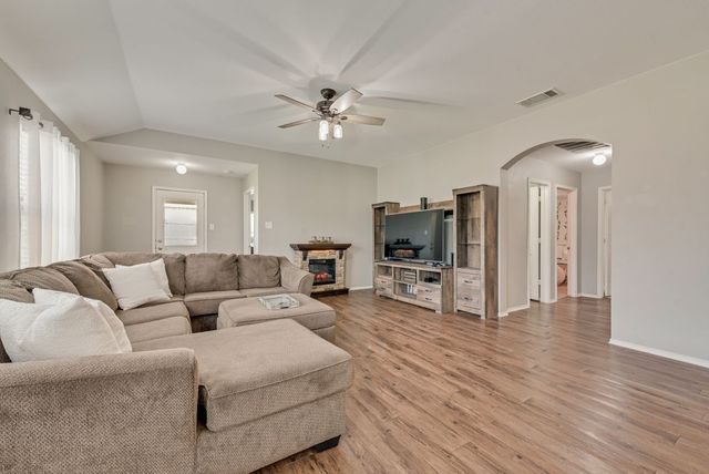 1204 Savannah Ridge Drive, Princeton, TX 75407