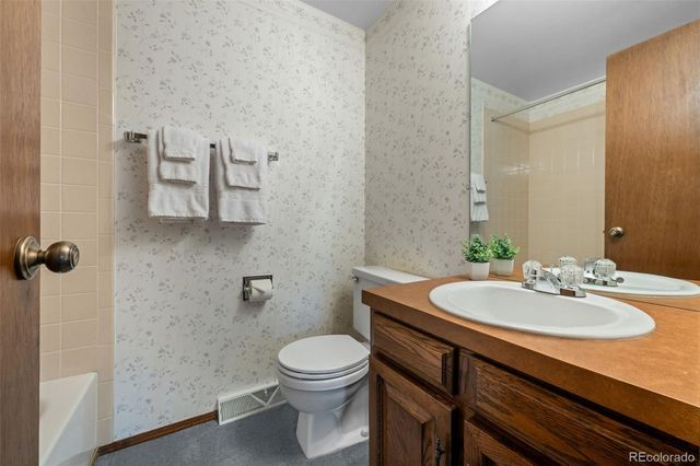 7505 W Yale Avenue 2204, Denver, CO 80227