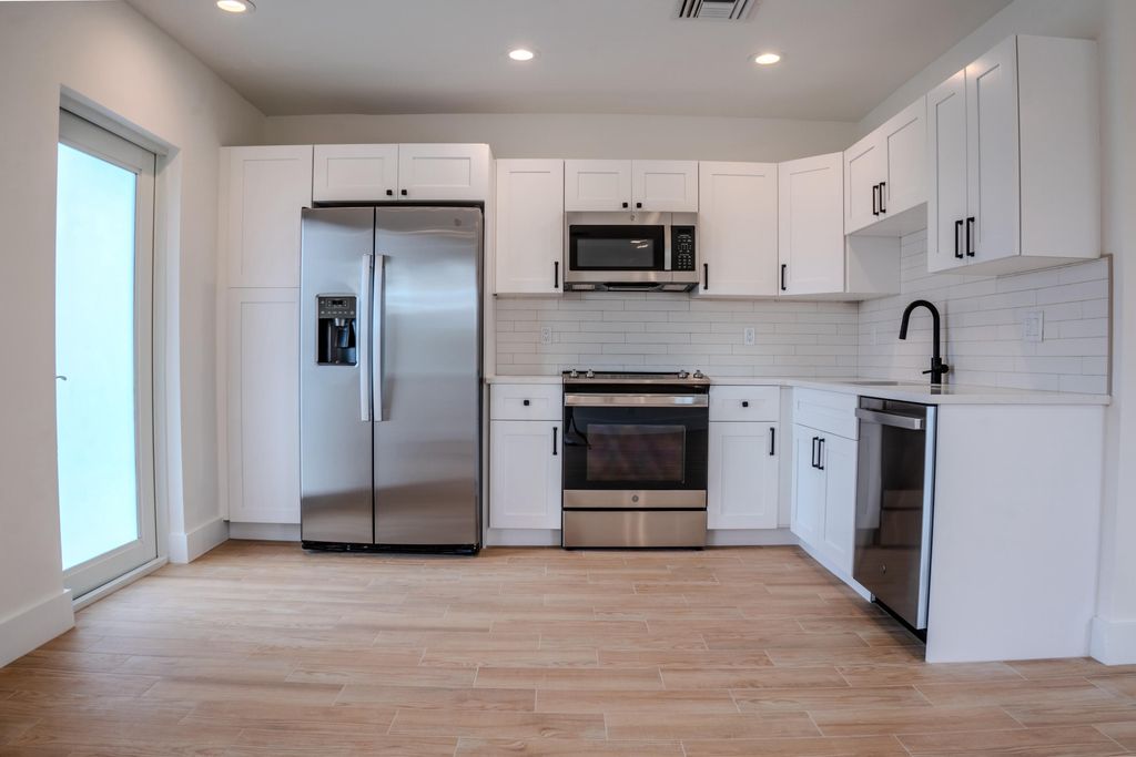 238 SE 1st Avenue 5, Delray Beach, FL 33444