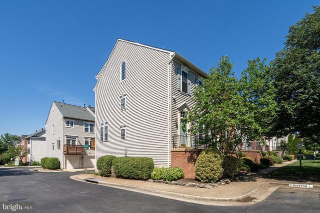 921 HARRISON CIR, Alexandria, VA 22304
