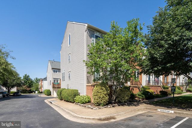 921 HARRISON CIR, Alexandria, VA 22304