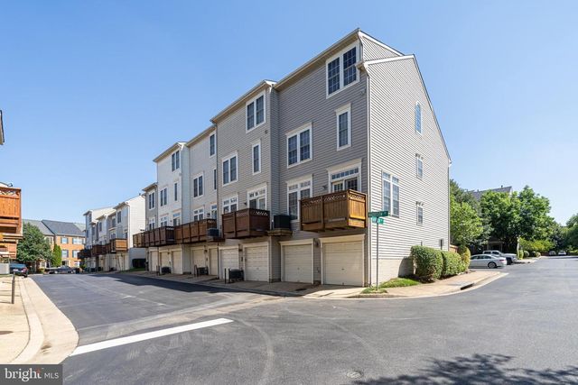 921 HARRISON CIR, Alexandria, VA 22304
