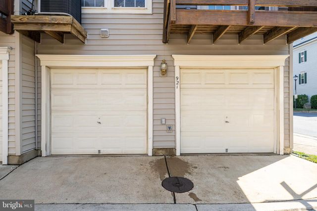 921 HARRISON CIR, Alexandria, VA 22304