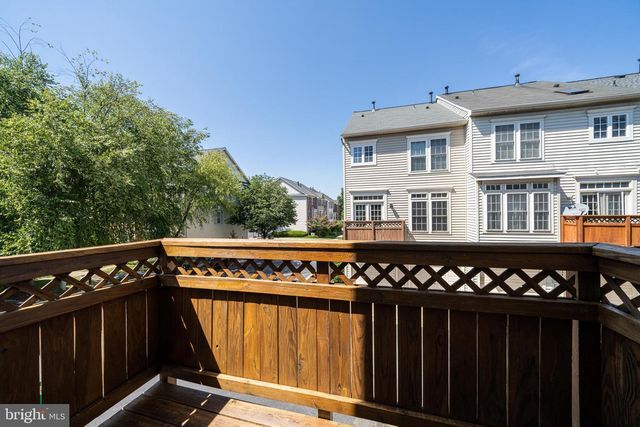 921 HARRISON CIR, Alexandria, VA 22304