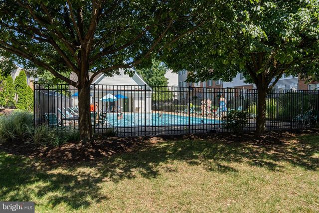 921 HARRISON CIR, Alexandria, VA 22304