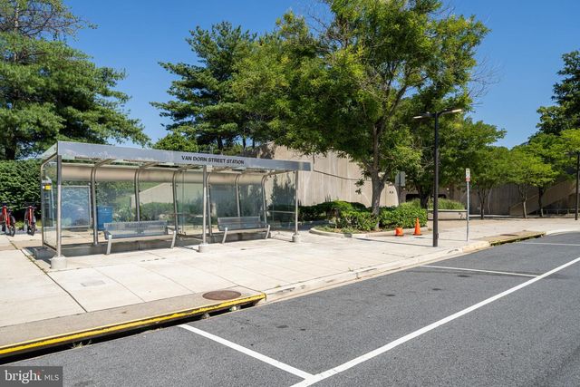 921 HARRISON CIR, Alexandria, VA 22304