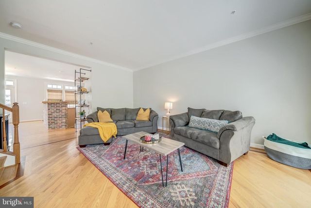 921 HARRISON CIR, Alexandria, VA 22304