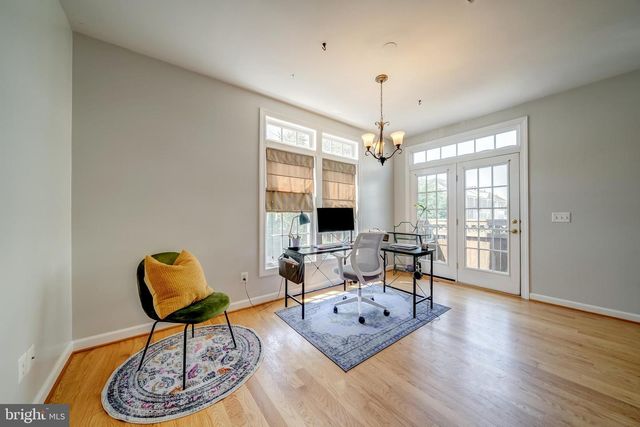 921 HARRISON CIR, Alexandria, VA 22304