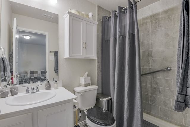 10905 Golden Barrel Court, Fort Worth, TX 76108