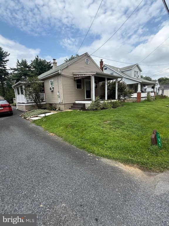 755 TURNPIKE RD, Elizabethtown, PA 17022
