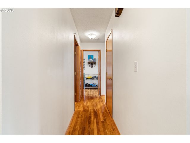 2867 Ne AZALEA St, Hillsboro, OR 97124