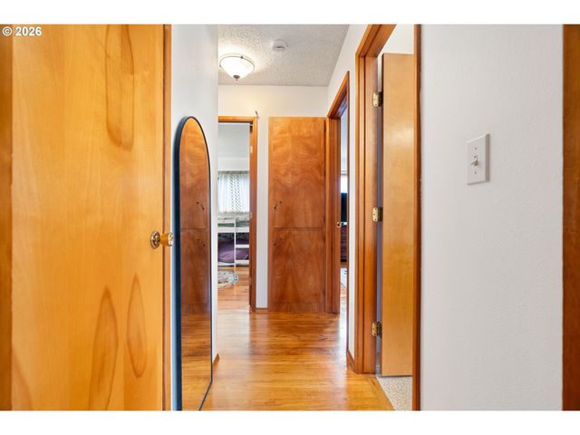 2867 Ne AZALEA St, Hillsboro, OR 97124
