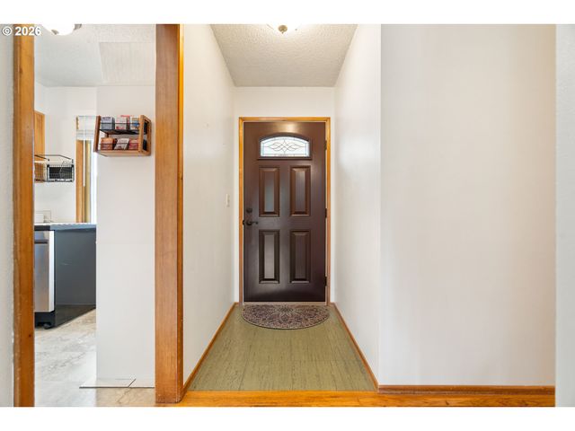 2867 Ne AZALEA St, Hillsboro, OR 97124