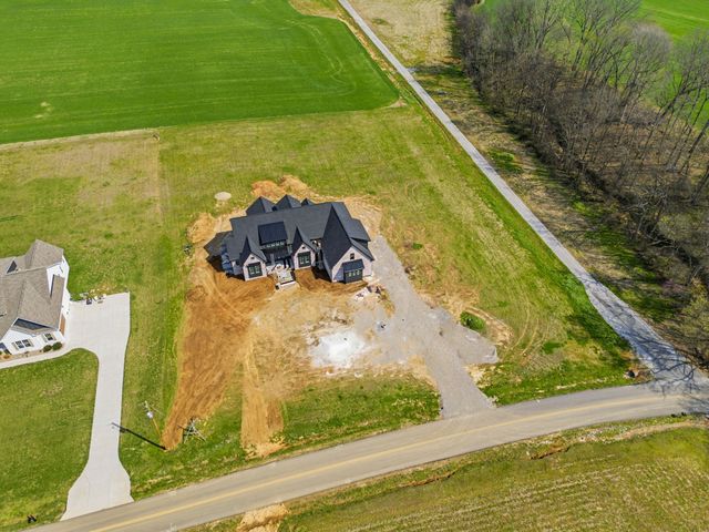 293 Aplin Branch Rd, Cottontown, TN 37048