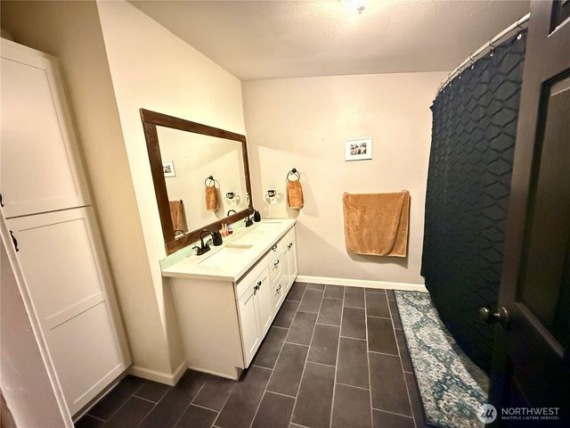 25411 96th Avenue E, Graham, WA 98338