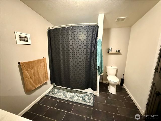 25411 96th Avenue E, Graham, WA 98338