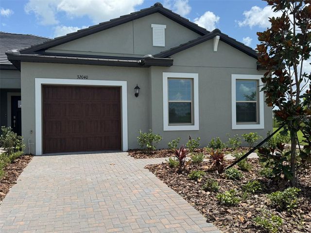 32040 GRIFFIN SANDS LN, San Antonio, FL 33576