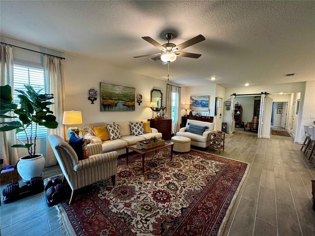 32040 GRIFFIN SANDS LN, San Antonio, FL 33576