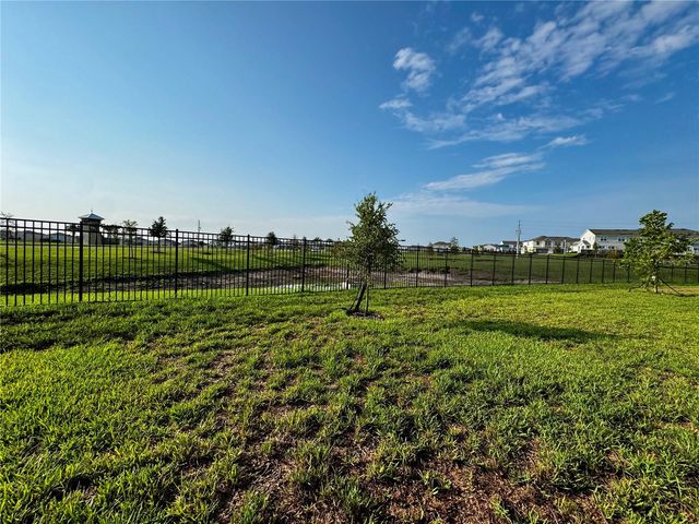 32040 GRIFFIN SANDS LN, San Antonio, FL 33576
