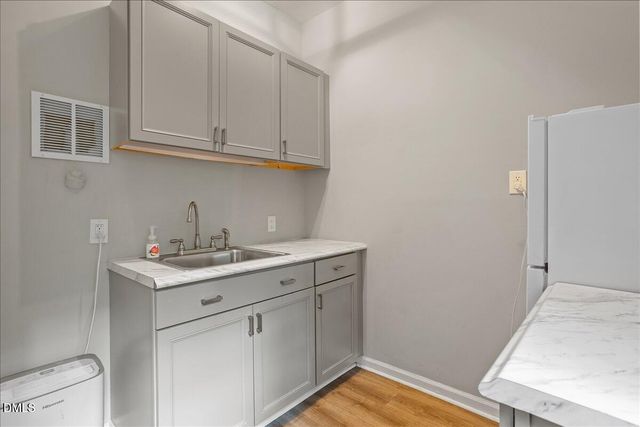 629 Brookview Drive, Chapel Hill, NC 27514