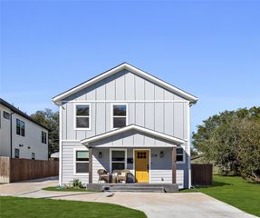 2728 Livingston Avenue, Fort Worth, TX 76110