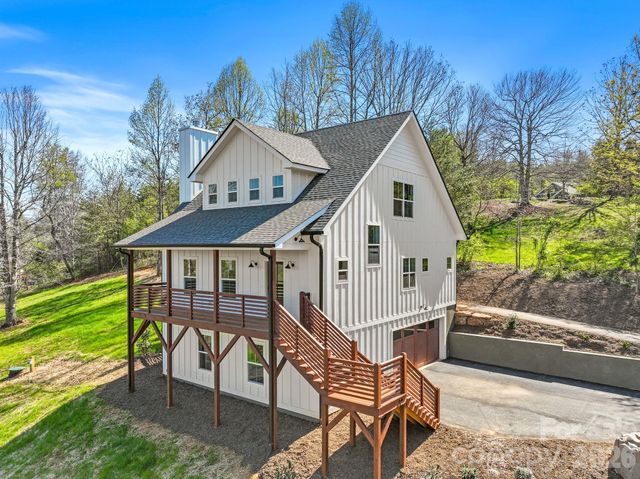 94 Spicewood Road, Weaverville, NC 28787