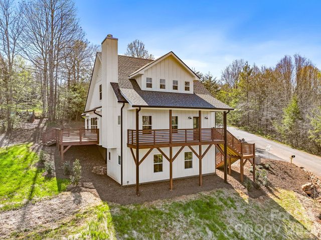 94 Spicewood Road, Weaverville, NC 28787