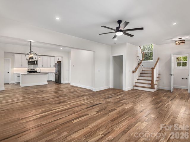 94 Spicewood Road, Weaverville, NC 28787