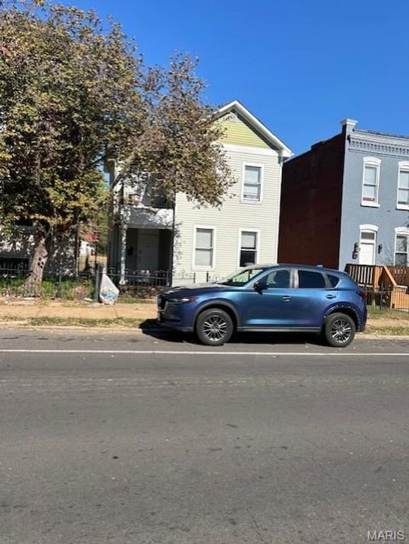 3019 Chippewa Street, St Louis, MO 63118