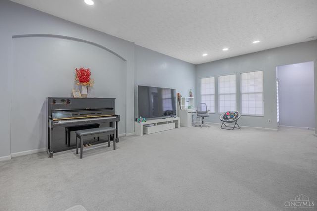 6552 Twin Lakes Drive, Mason, OH 45040