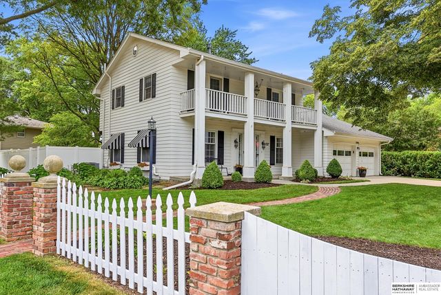 13905 Poppleton Circle, Omaha, NE 68144