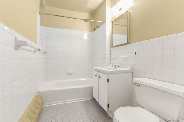 472 Bainbridge Street 1B, Brooklyn, NY 11233