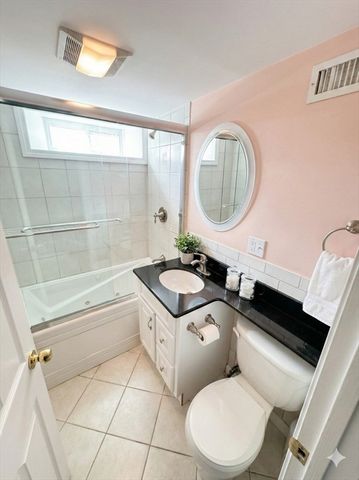 129 Hillside Rd. 1, Watertown, MA 02472