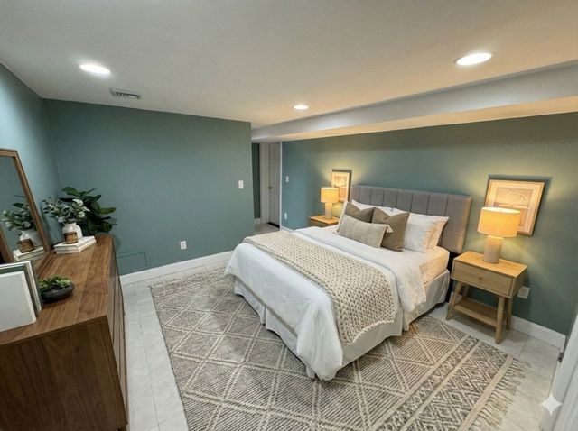 129 Hillside Rd. 1, Watertown, MA 02472