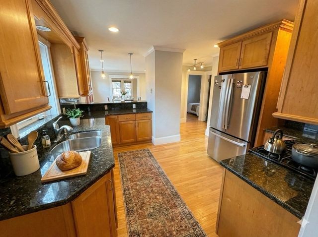 129 Hillside Rd. 1, Watertown, MA 02472