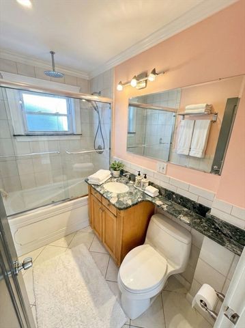 129 Hillside Rd. 1, Watertown, MA 02472