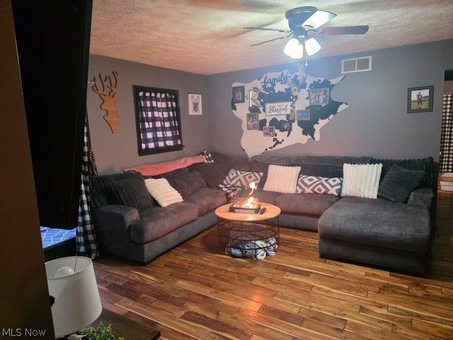 64 Viscose Road, Parkersburg, WV 26101