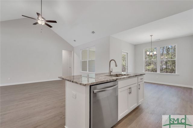 807 Highland Circle, Richmond Hill, GA 31324