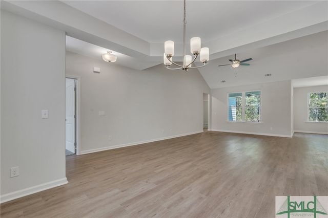 807 Highland Circle, Richmond Hill, GA 31324