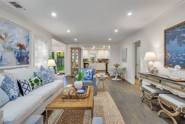 6514 Kenwell Street, Dallas, TX 75209